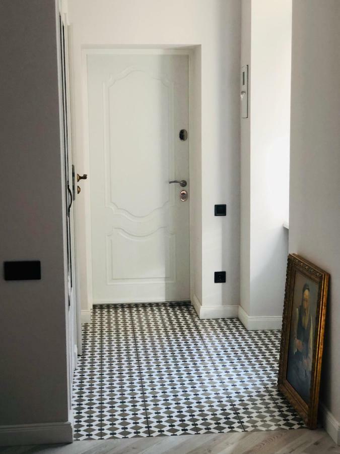 Vip Apartment History Lviv Luaran gambar